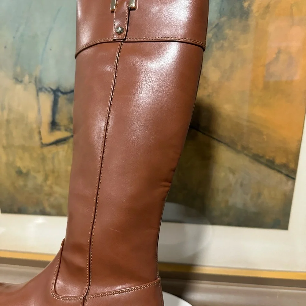 🌸TOMMY HILFIGER🌸 Shyenne Boots In Brown Size: 5.5